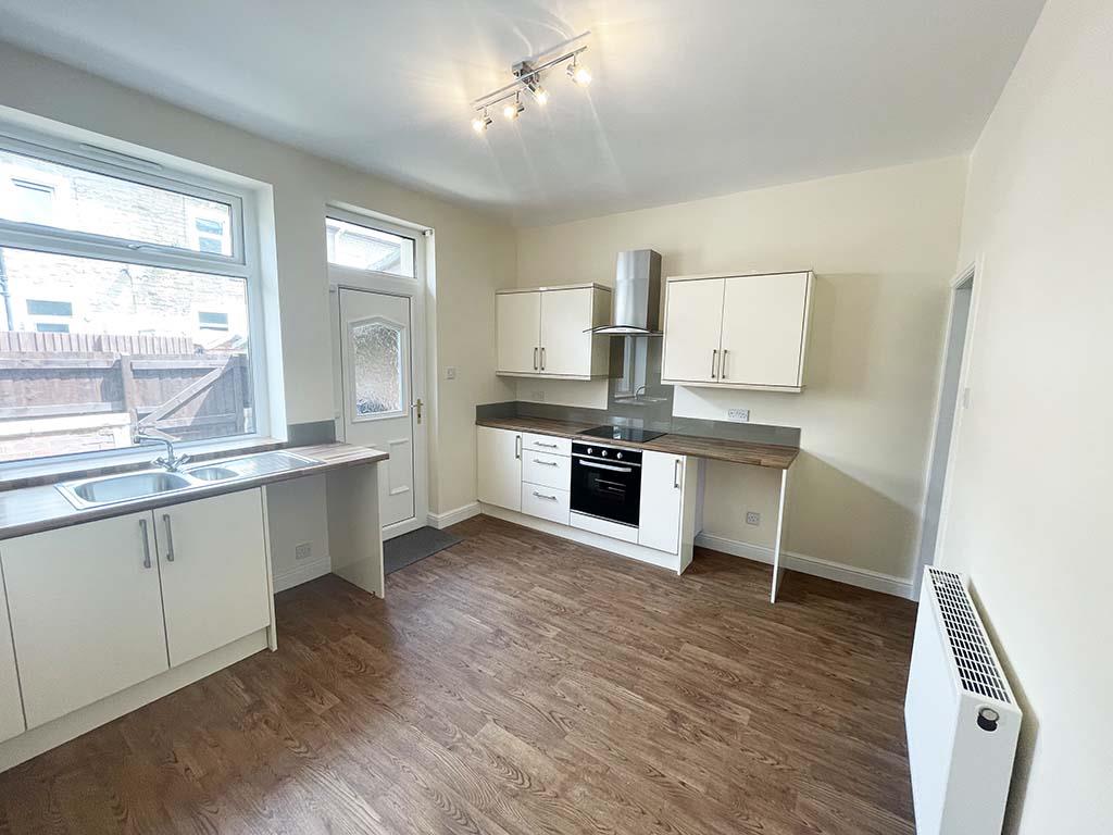 2 bedroom mid terrace house Let Agreed in Barnoldswick - IMG_4858.jpg